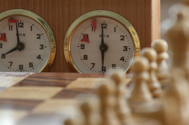 Apprendre les échecs comment utliser une pendule